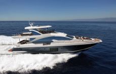 Luxury yacht Charter